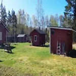 Camping Rentukka - Saehkoettoemaet Yoepymismoekit - Off-grid *