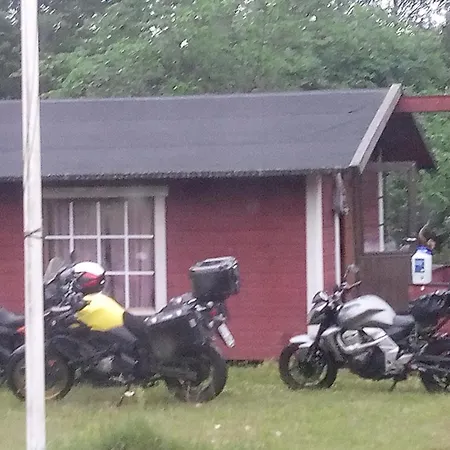 Rentukka - Saehkoettoemaet Yoepymismoekit - Off-grid *