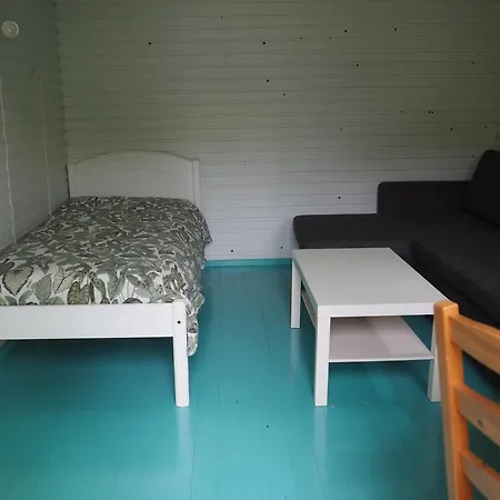 Rentukka - Saehkoettoemaet Yoepymismoekit - Off-grid *