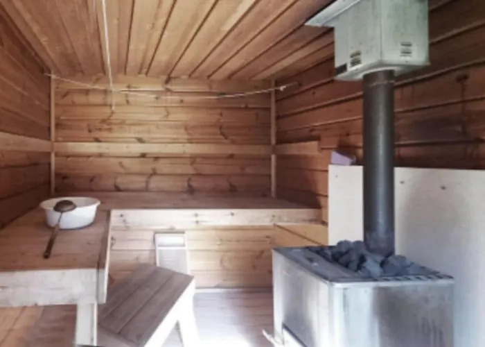 Rentukka - Saehkoettoemaet Yoepymismoekit - Off-grid * Saris